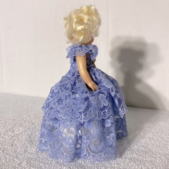 Vintage Handmade Toilet Paper Roll Cover Doll Decor - Picture 6 of 11